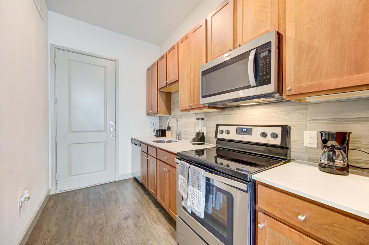 Trendy Downtown 1Bd/Freeparking/Wi-Fi/Pool Apartment Хюстън Екстериор снимка
