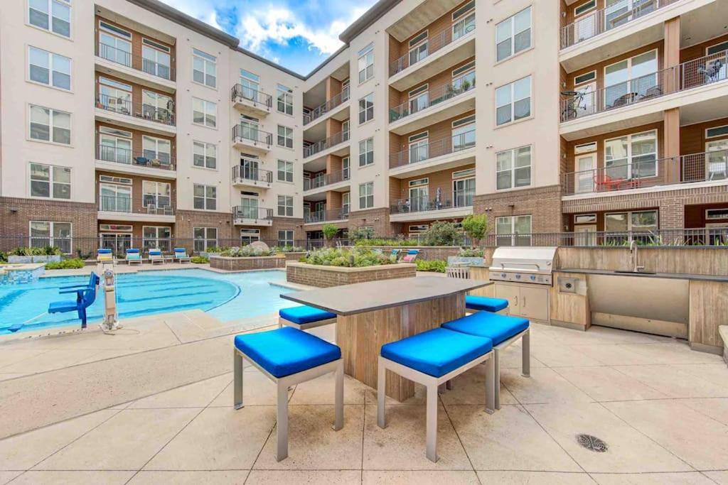 Trendy Downtown 1Bd/Freeparking/Wi-Fi/Pool Apartment Хюстън Екстериор снимка