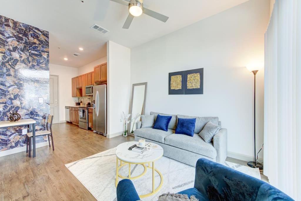Trendy Downtown 1Bd/Freeparking/Wi-Fi/Pool Apartment Хюстън Екстериор снимка